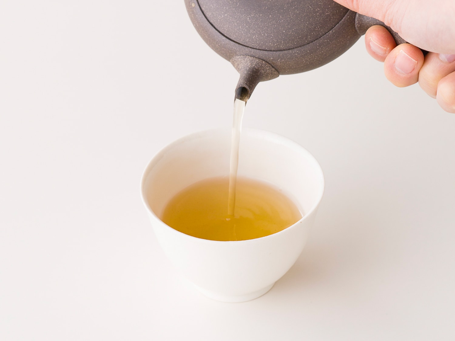 加賀棒茶でおもてなし！金沢KOGEIナイトサロンで味わう飲みくらべ講座