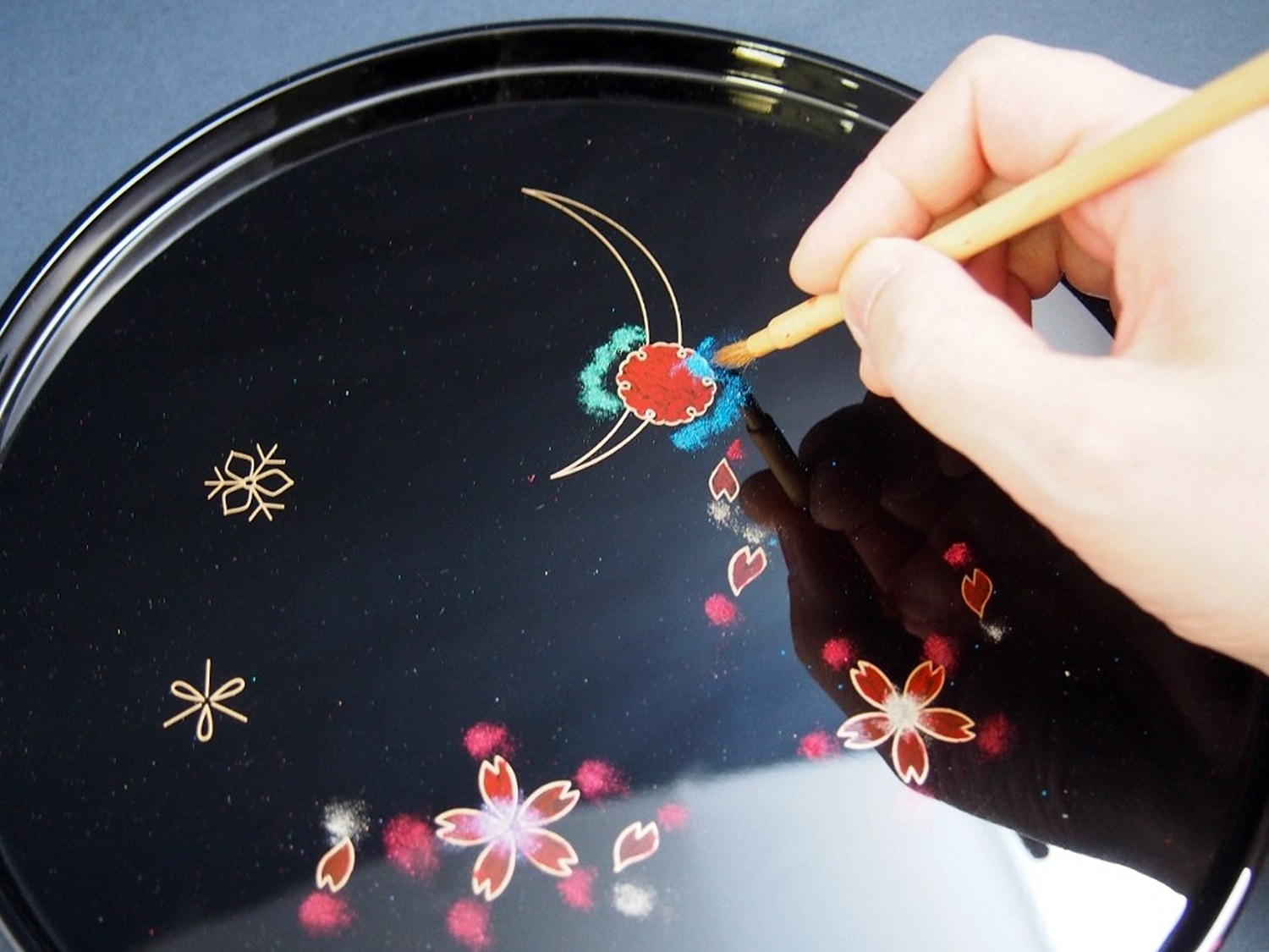 蒔絵でおもてなし！年末年始を華やかに彩るお盆づくり講座